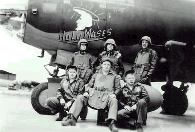 Moses J. Gatewood, Pilot; W. Blatchford, Bomb/Nav; R. Haymond, Co-Pilot. Front row left to right - W. Snyder, Engineer/Gunner; William T. O'Brien, Radio Op/Gunner; L. Hughes, Tail Gunner.