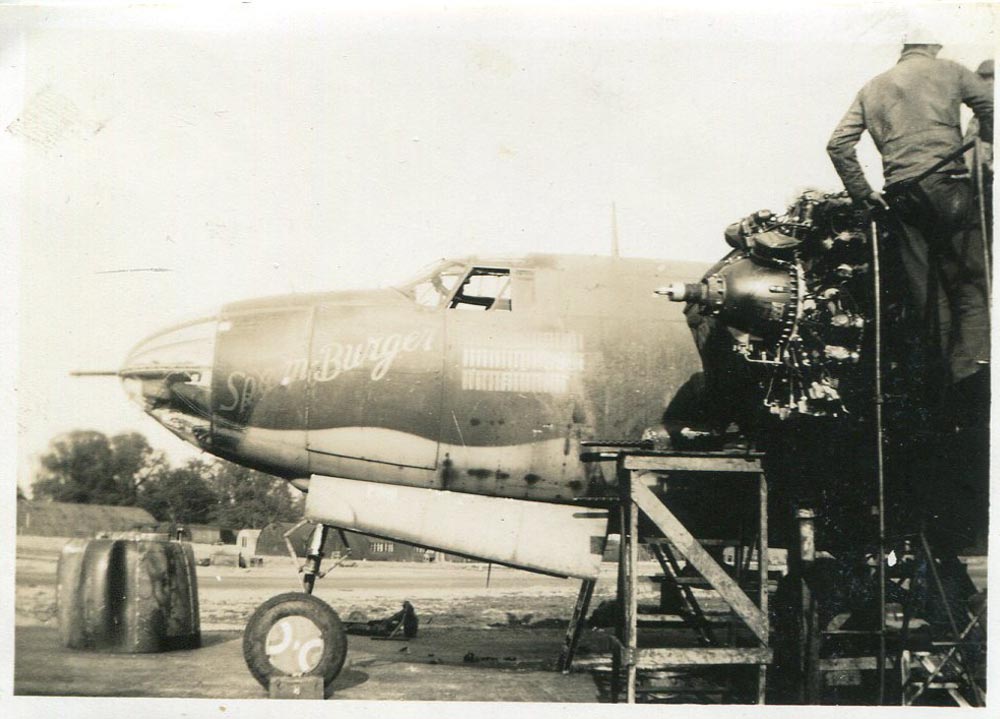 "SPAM BURGER", 41-31970, 386th Bomb Group, 555th Bomb Squadron